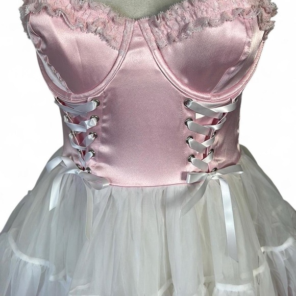 Victoria’s Secret Ballerina Costume - Picture 4 of 7
